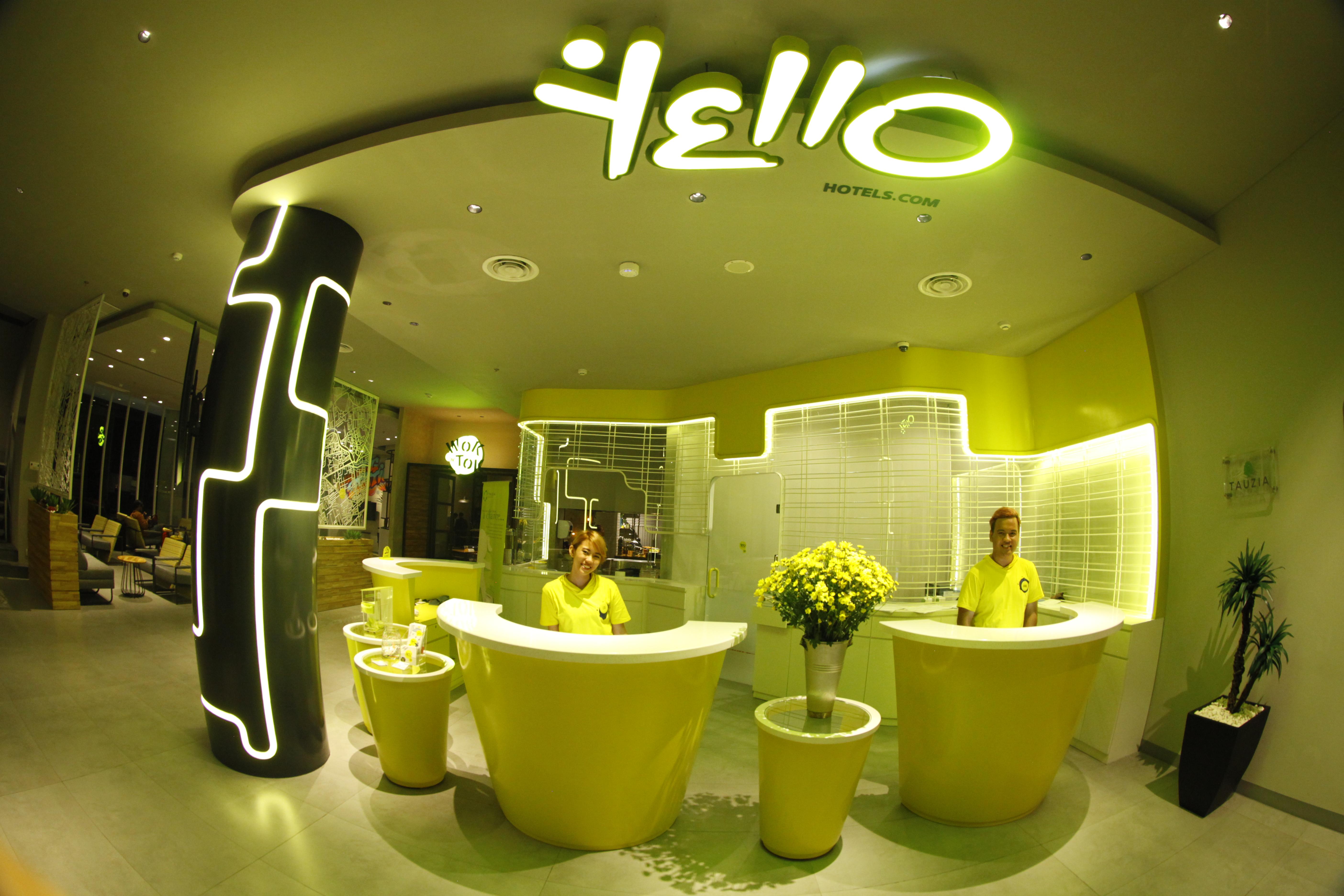 Yello Hotel Jemursari Surabaya Exterior foto